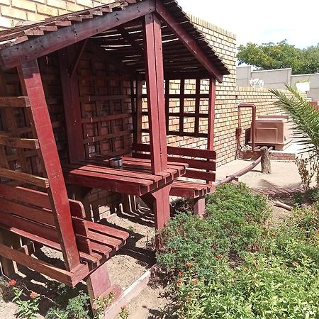 Sunrose Group Of Guesthouses Gariepdam Dış mekan fotoğraf